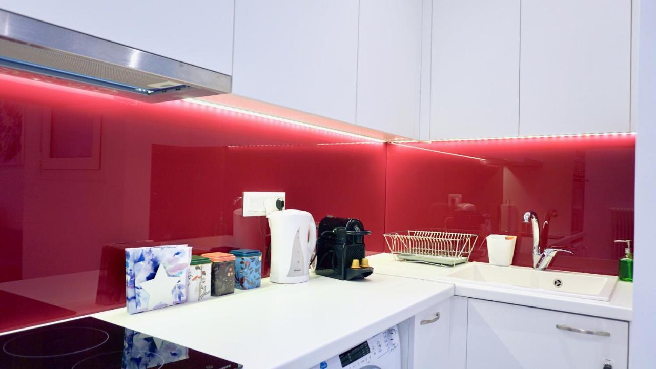 Central, Bright In Near Metro Apartamento